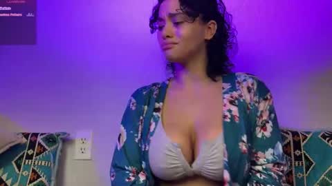 Snapshot of peachsundae chatting on March 5, 2026, 5:47 am portiapiers online show from March 5, 2026, 5:47 am