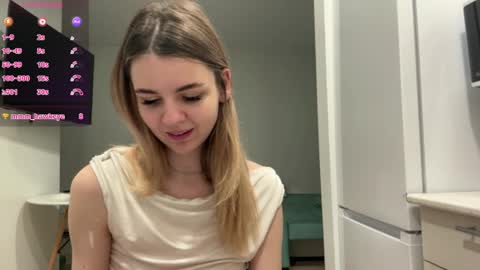Snapshot of peachy_keens chatting on April 4, 2026, 4:37 pm Peachy online show from April 4, 2026, 4:37 pm