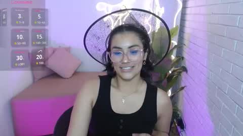 peachy_tay online show from October 31, 2025, 11:11 am