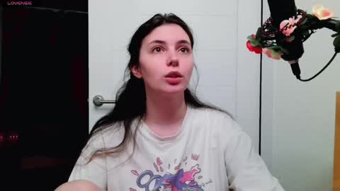 Snapshot of peachybabe__ chatting on June 3, 2026, 6:35 pm Peachy online show from June 3, 2026, 6:35 pm