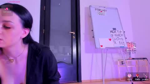 Snapshot of peanaughty chatting on March 2, 2026, 1:29 pm Kate online show from March 2, 2026, 1:29 pm