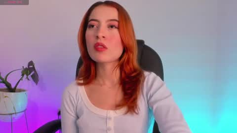 Snapshot of pear__moon chatting on June 14, 2026, 6:26 am LILLY online show from June 14, 2026, 6:26 am