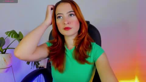Snapshot of pear__moon chatting on June 21, 2026, 6:05 am LILLY online show from June 21, 2026, 6:05 am