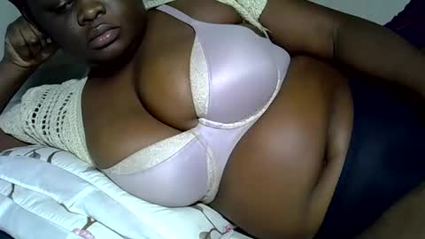 Snapshot of pearl_33 chatting on November 23, 2025, 11:10 am Keci online show from November 23, 2025, 11:10 am