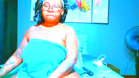 Pearl online show from March 8, 2025, 6:47 pm