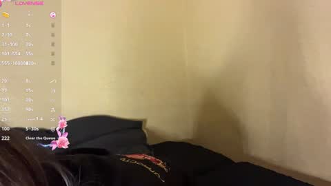 Snapshot of pearlinesilfies chatting on June 14, 2026, 4:42 pm Zlata online show from June 14, 2026, 4:42 pm