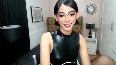 Pearl online show from March 10, 2025, 2:16 pm