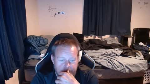 pecker40 online show from March 7, 2025, 3:19 am