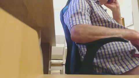 pedrodollo online show from February 2, 2026, 7:45 pm