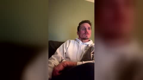 Snapshot of pegmyazz81 chatting on March 8, 2026, 3:32 am pegmyazz81 online show from March 8, 2026, 3:32 am