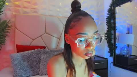 Snapshot of peitonsimmons chatting on November 23, 2025, 7:35 pm P E I TON online show from November 23, 2025, 7:35 pm