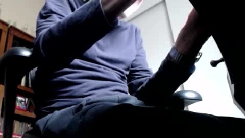 pem1650 online show from December 3, 2025, 8:18 pm