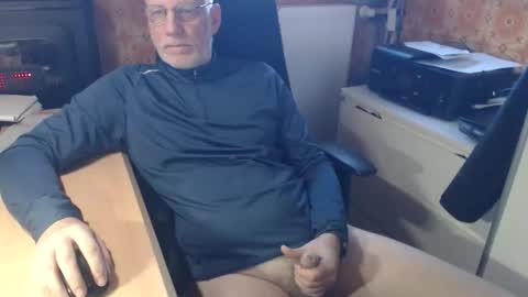 Pemue65 online show from February 9, 2026, 7:56 am