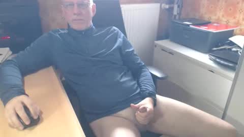 Pemue65 online show from April 21, 2026, 7:03 am