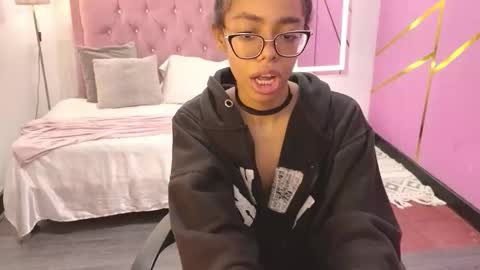 peneelopeecute online show from February 5, 2026, 8:46 pm