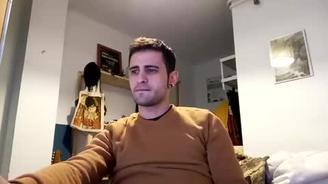 penesvoladores92 online show from December 15, 2024, 1:35 am