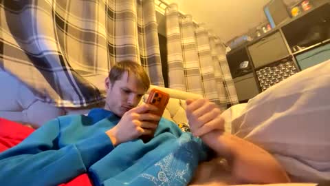 Penguin online show from December 13, 2025, 8:47 pm