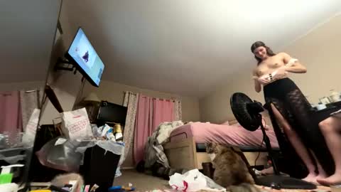 Penutbuttajelllytime online show from February 4, 2026, 4:29 am