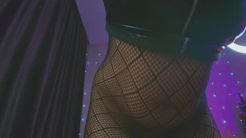 Dia  online show from December 11, 2024, 5:10 am