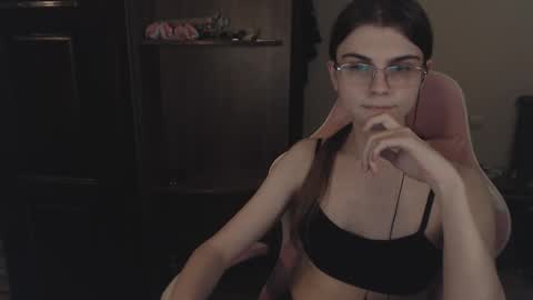 Farida online show from February 18, 2025, 11:19 pm