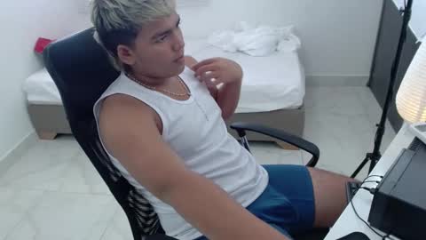 Snapshot of percibal_junior1 chatting on January 24, 2025, 1:03 pm percibal_junior1 online show from January 24, 2025, 1:03 pm