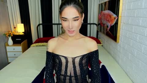 Chloe online show from October 20, 2025, 1:17 am