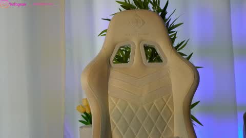 Dee online show from March 1, 2025, 10:02 am