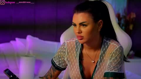 Dee online show from September 24, 2025, 2:53 pm