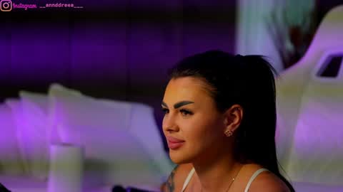 Dee online show from September 26, 2025, 3:05 pm