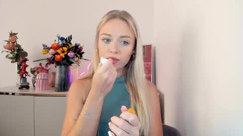 Cindy online show from September 24, 2025, 5:44 am