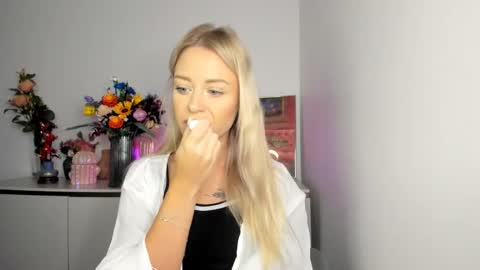 Cindy online show from September 29, 2025, 5:23 am