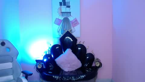 Snapshot of perla_1x chatting on May 18, 2026, 2:40 am PVT 6TK 10PM - 5AM COLOMBIA online show from May 18, 2026, 2:40 am