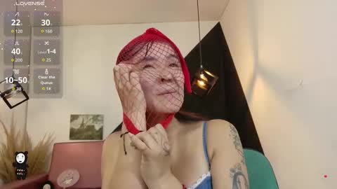   online show from October 10, 2025, 7:13 pm