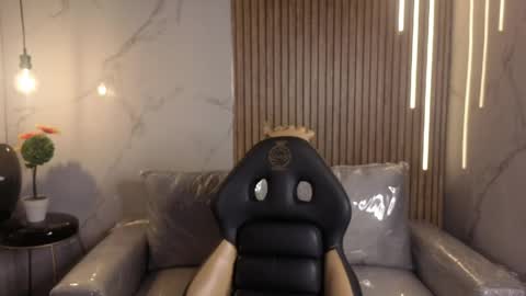 Snapshot of perla_lovely chatting on May 21, 2026, 12:23 pm perla_lovely online show from May 21, 2026, 12:23 pm