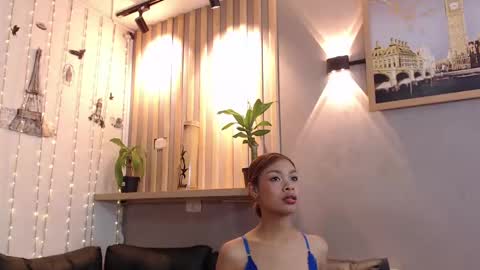 Perla online show from March 3, 2025, 4:46 pm
