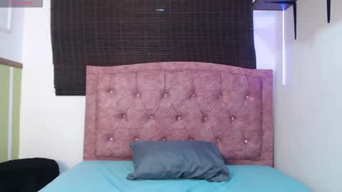 Perla online show from April 21, 2026, 4:23 pm