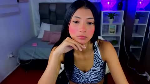 Snapshot of perlaa_moon_ chatting on June 19, 2026, 12:09 pm PERLA online show from June 19, 2026, 12:09 pm