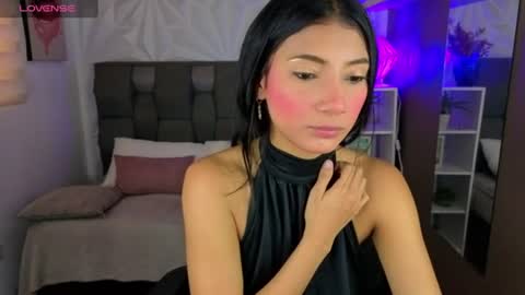 Snapshot of perlaa_moon_ chatting on July 3, 2026, 5:30 pm PERLA online show from July 3, 2026, 5:30 pm