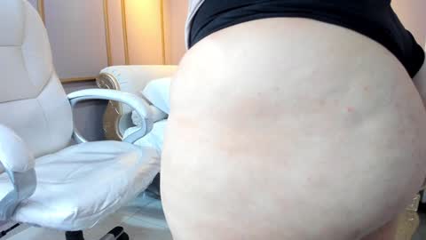 Snapshot of perlapreciosa chatting on January 16, 2025, 6:35 am PerlaPreciosa online show from January 16, 2025, 6:35 am