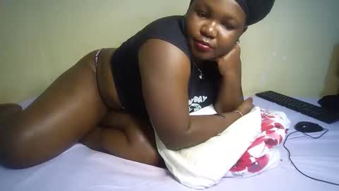 perpetual_doll online show from February 4, 2025, 9:10 pm