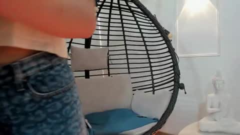 Persefone  online show from November 27, 2025, 11:45 am