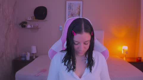 Marie online show from April 20, 2026, 11:57 am