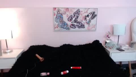 Persefone  online show from December 18, 2025, 11:38 am