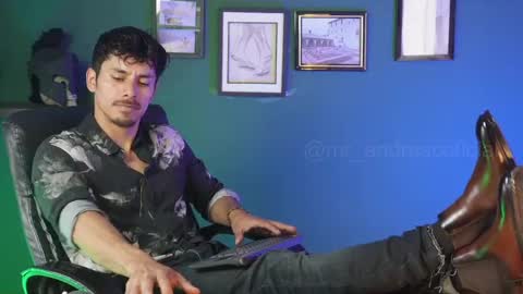 Snapshot of perseoo_88 chatting on November 14, 2025, 1:54 pm andres online show from November 14, 2025, 1:54 pm