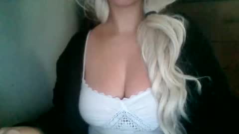 persephone12234 online show from November 18, 2025, 9:19 pm