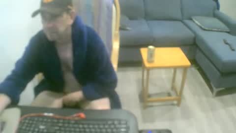 sex adicted online show from October 20, 2025, 11:43 am