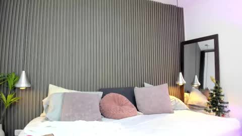 Lizza online show from December 5, 2025, 11:30 am