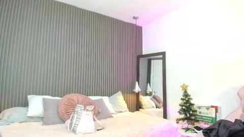 Lizza online show from December 14, 2025, 11:37 am