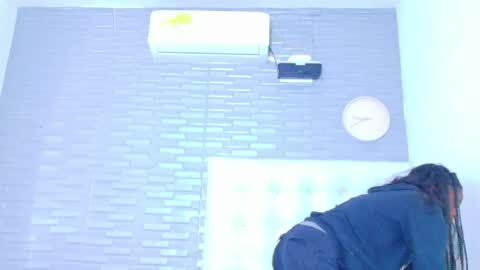 pervert_shydoll online show from April 14, 2026, 3:23 am