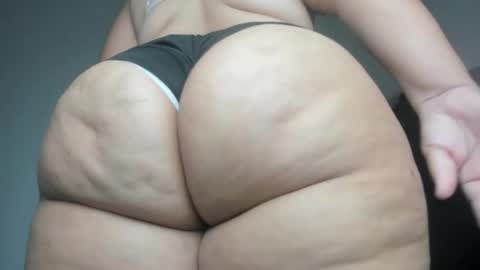  Alexandra  online show from November 11, 2025, 9:04 pm